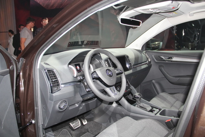 Skoda презентувала новий компактний кросовер Karoq Skoda презентувала новий компактний кросовер Karoq