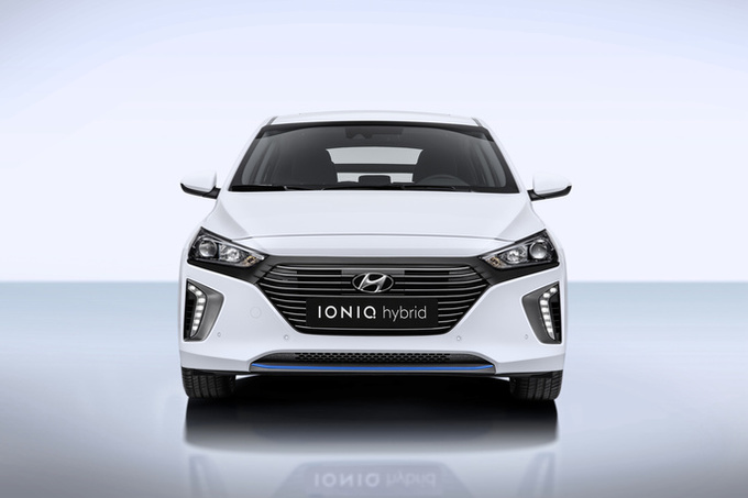 У двох іпостасях: в Україні з’явилися гібриди та електромобілі Hyundai IONIQ У двох іпостасях: в Україні з’явилися гібриди та електромобілі Hyundai IONIQ