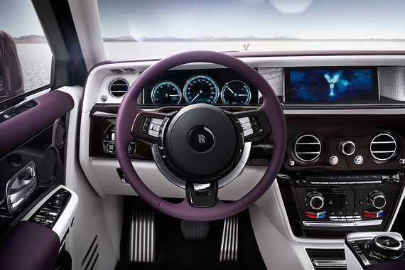Rolls-Royce представив Phantom VIII – найдорожчий та найбільший автомобіль у світі Rolls-Royce представив Phantom VIII – найдорожчий та найбільший автомобіль у світі