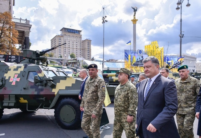 Порошенко: на будівництво патронного заводу в Україні буде виділено 1,4 млрд грн Порошенко: на будівництво патронного заводу в Україні буде виділено 1,4 млрд грн