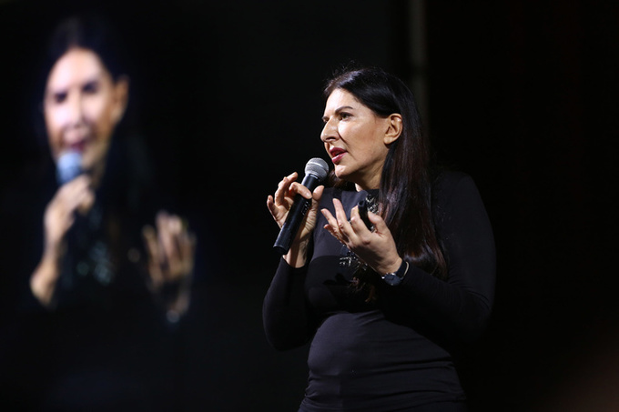 Марина Абрамович: «Митець не повинен перетворюватися на ідола» Марина Абрамович: «Митець не повинен перетворюватися на ідола»