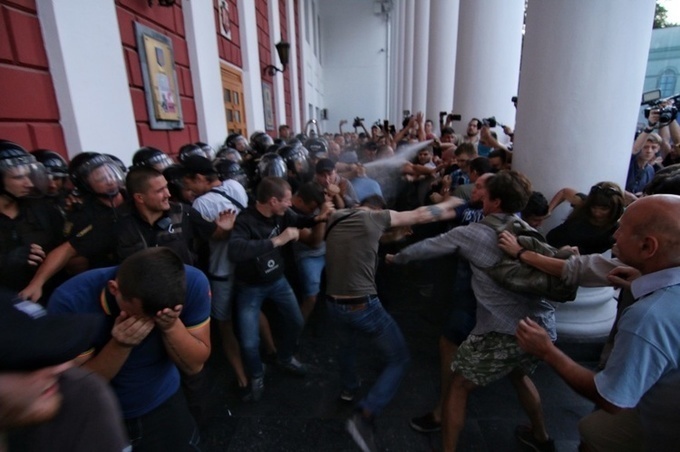 Активісти вимагають відставки мера Одеси Активісти вимагають відставки мера Одеси