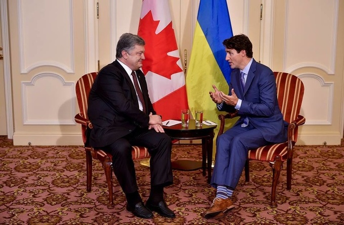Порошенко в Канаді проводить переговори з прем’єр-міністром Трюдо Порошенко в Канаді проводить переговори з прем’єр-міністром Трюдо