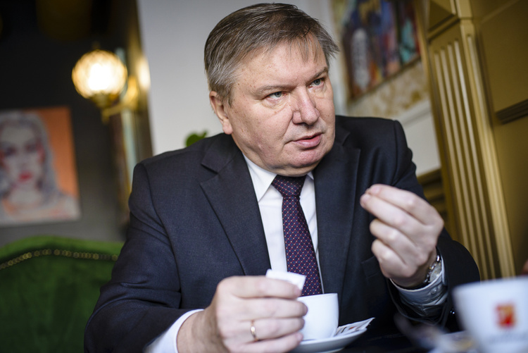 Ежи Миллер: Главные риски медреформы – промедление и непрозрачность Ежи Миллер: Главные риски медреформы – промедление и непрозрачность