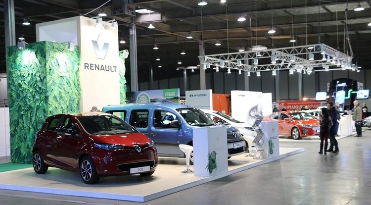 На виставці Plug-In Ukraine покажуть першу в Україні Tesla Model 3 На виставці Plug-In Ukraine покажуть першу в Україні Tesla Model 3