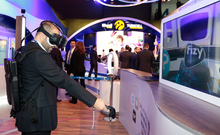 Исмет Языджи: Когда VR и AR массово проникнут в нашу жизнь, останется ли у нас желание возвращаться в реальность? Исмет Языджи: Когда VR и AR массово проникнут в нашу жизнь, останется ли у нас желание возвращаться в реальность?