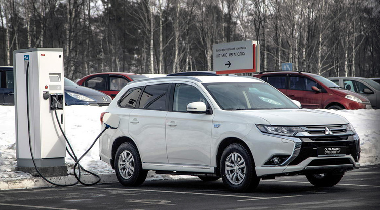 Підготовка плацдарму: навіщо український дистриб’ютор Mitsubishi встановлює потужні зарядні станції для електрокарів Підготовка плацдарму: навіщо український дистриб’ютор Mitsubishi встановлює потужні зарядні станції для електрокарів
