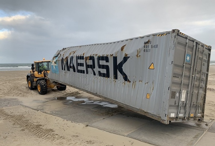 У Північному морі затонули 270 контейнерів, серед яких отруйні та вибухові речовини У Північному морі затонули 270 контейнерів, серед яких отруйні та вибухові речовини