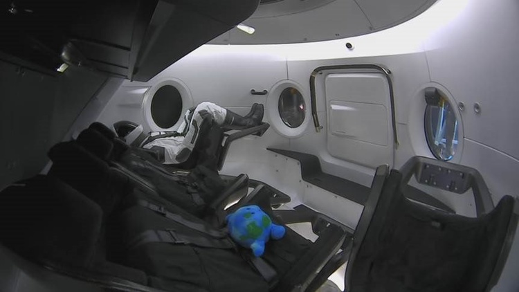 SpaceX відправила на МКС новий приватний космічний корабель Dragon-2 SpaceX відправила на МКС новий приватний космічний корабель Dragon-2