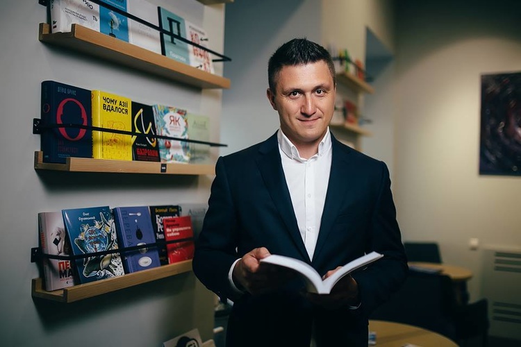 Співзасновники платформи Alumni KMBS: «Ми використали досвід масонів, Мальтійського ордену та Стенфорда» Співзасновники платформи Alumni KMBS: «Ми використали досвід масонів, Мальтійського ордену та Стенфорда»