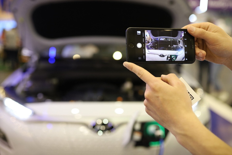 Презентация электромобиля Hyundai Kona Electric: кто и как формирует выбор IT-поколения Презентация электромобиля Hyundai Kona Electric: кто и как формирует выбор IT-поколения