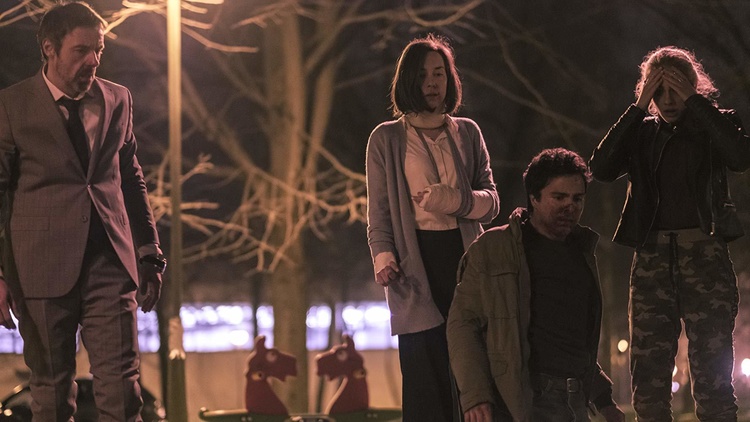 Главный антивоенный сериал и лучший шпионский триллер года: какие сериалы стоит увидеть в июле Главный антивоенный сериал и лучший шпионский триллер года: какие сериалы стоит увидеть в июле