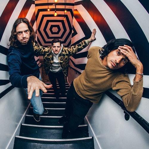 Плейлист августа: De Staat, The Divine Comedy, Yeasayer и не только Плейлист августа: De Staat, The Divine Comedy, Yeasayer и не только