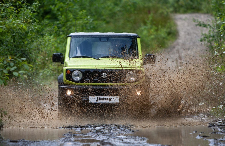 Gelendwagen для начинающих: что показал блиц-тест Suzuki Jimny Gelendwagen для начинающих: что показал блиц-тест Suzuki Jimny