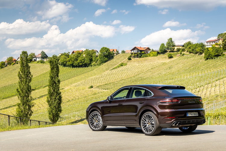 Porsche Cayenne Coupe: виправленому вірити Porsche Cayenne Coupe: виправленому вірити