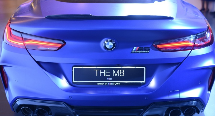 BMW M8: самые яркие модели Ukrainian Fashion Week BMW M8: самые яркие модели Ukrainian Fashion Week