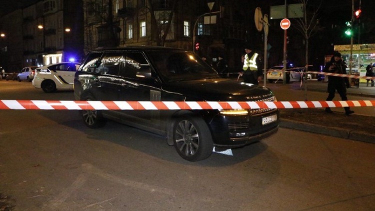 У Києві обстріляли автомобіль депутата Соболєва, загинула дитина У Києві обстріляли автомобіль депутата Соболєва, загинула дитина