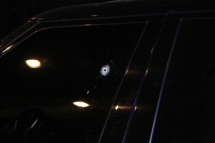 У Києві обстріляли автомобіль депутата Соболєва, загинула дитина У Києві обстріляли автомобіль депутата Соболєва, загинула дитина