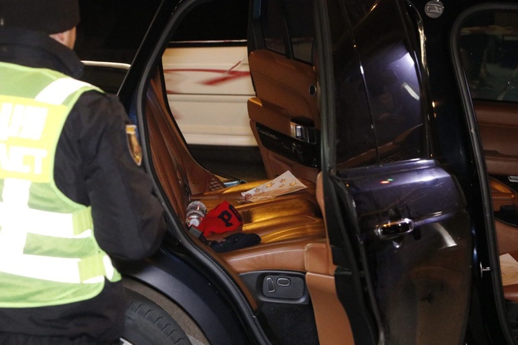 У Києві обстріляли автомобіль депутата Соболєва, загинула дитина У Києві обстріляли автомобіль депутата Соболєва, загинула дитина