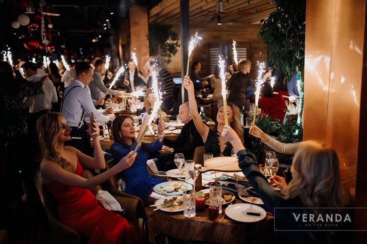 Новогоднее настроение на Veranda on the river Новогоднее настроение на Veranda on the river