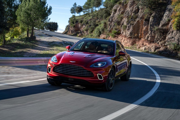 Кроссовер для Джеймса Бонда: как и почему появился Aston Martin DBX Кроссовер для Джеймса Бонда: как и почему появился Aston Martin DBX