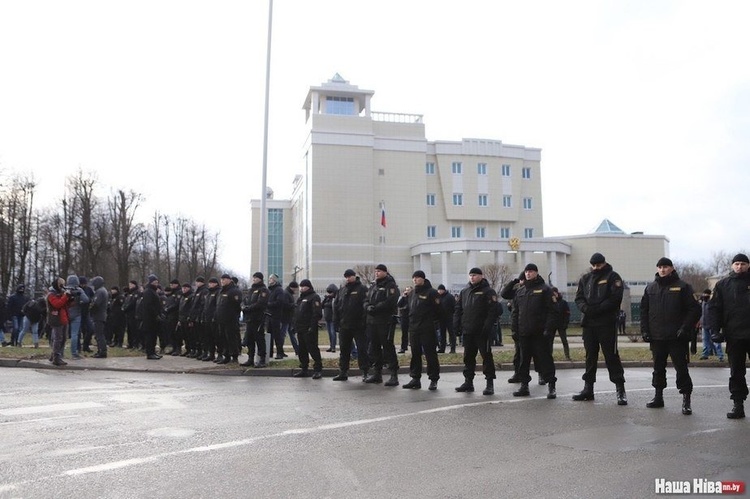 В Мінську другий день протестують проти «поглибленої інтеграції» з Росією В Мінську другий день протестують проти «поглибленої інтеграції» з Росією