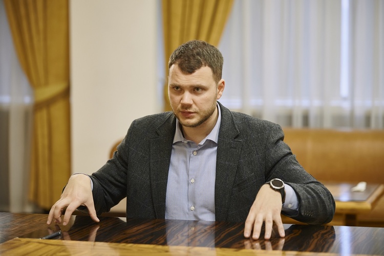 Владислав Криклій: «Аеропорт «Бориспіль» – наша перлина. Але це не означає, що його ніколи не можна віддавати в концесію» Владислав Криклій: «Аеропорт «Бориспіль» – наша перлина. Але це не означає, що його ніколи не можна віддавати в концесію»