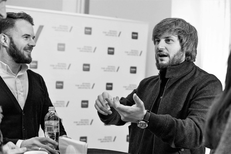 Андрій Ісак: «Чим людина щасливіша, тим легше вона ділиться з іншими» Андрій Ісак: «Чим людина щасливіша, тим легше вона ділиться з іншими»