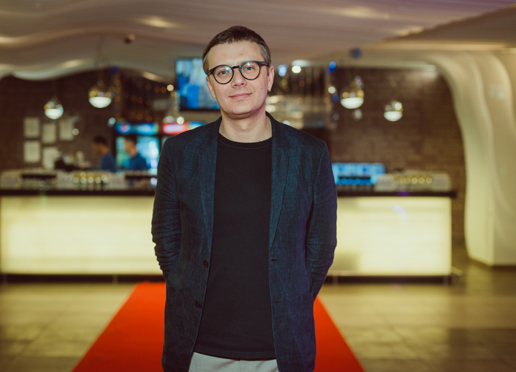 Гендиректор кінокомпанії «Артхаус Трафік»: «Якщо робота і відпочинок – онлайн, люди врешті-решт втомлюються» Гендиректор кінокомпанії «Артхаус Трафік»: «Якщо робота і відпочинок – онлайн, люди врешті-решт втомлюються»