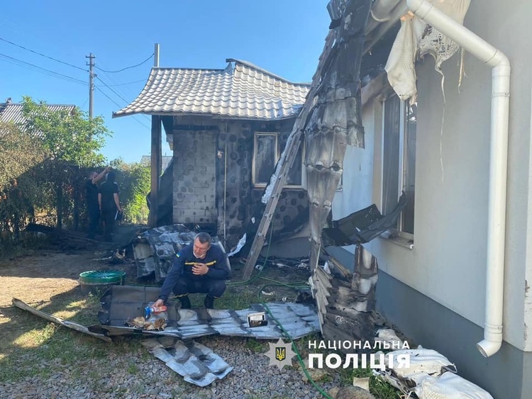 На місці пожежі будинку Шабуніна не виявили слідів вибухівки – поліція На місці пожежі будинку Шабуніна не виявили слідів вибухівки – поліція