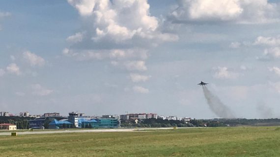 Львівський авіаремонтний завод передав військовим модернізований винищувач Львівський авіаремонтний завод передав військовим модернізований винищувач