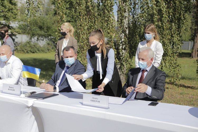 Голова Київської ОДА та мобільні оператори підписали Меморандум про співробітництво (ОНОВЛЕНО) Голова Київської ОДА та мобільні оператори підписали Меморандум про співробітництво (ОНОВЛЕНО)