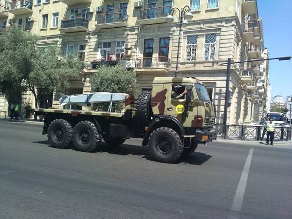 Рука дающего: как Турция помогает Азербайджану в Карабахе Рука дающего: как Турция помогает Азербайджану в Карабахе