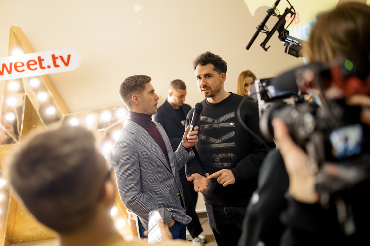 SWEET.TV провів наймасштабнішу «Битву блогерів» українського Instagram задля залучення коштів для розвитку українського кіно SWEET.TV провів наймасштабнішу «Битву блогерів» українського Instagram задля залучення коштів для розвитку українського кіно
