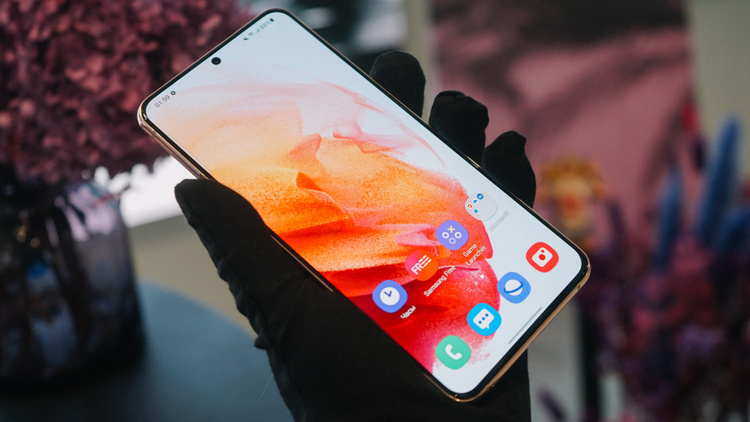 Samsung представив нову лінійку флагманських смартфонів Galaxy S21 Samsung представив нову лінійку флагманських смартфонів Galaxy S21