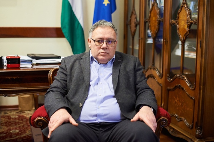 Посол Венгрии: «До Майдана бизнес-среда в Украине была менее регулируемой, но более предсказуемой» Посол Венгрии: «До Майдана бизнес-среда в Украине была менее регулируемой, но более предсказуемой»