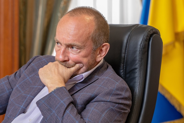 Глава Гостаможни: «Мы можем физически досмотреть лишь около 4% грузов, пересекающих нашу границу» Глава Гостаможни: «Мы можем физически досмотреть лишь около 4% грузов, пересекающих нашу границу»