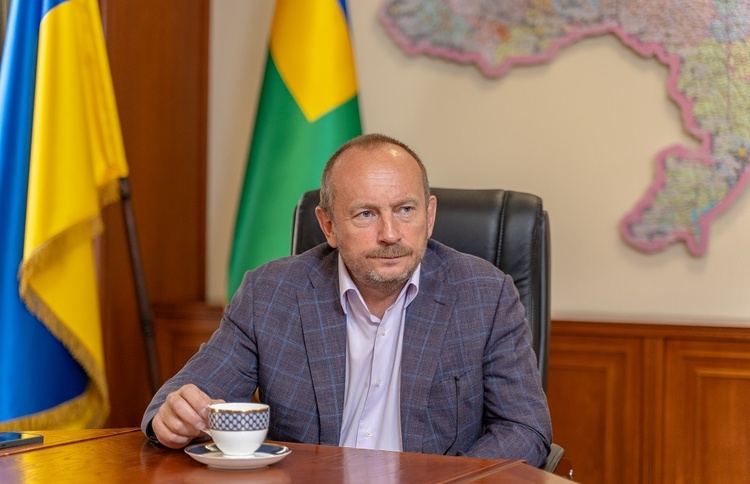 Глава Гостаможни: «Мы можем физически досмотреть лишь около 4% грузов, пересекающих нашу границу» Глава Гостаможни: «Мы можем физически досмотреть лишь около 4% грузов, пересекающих нашу границу»