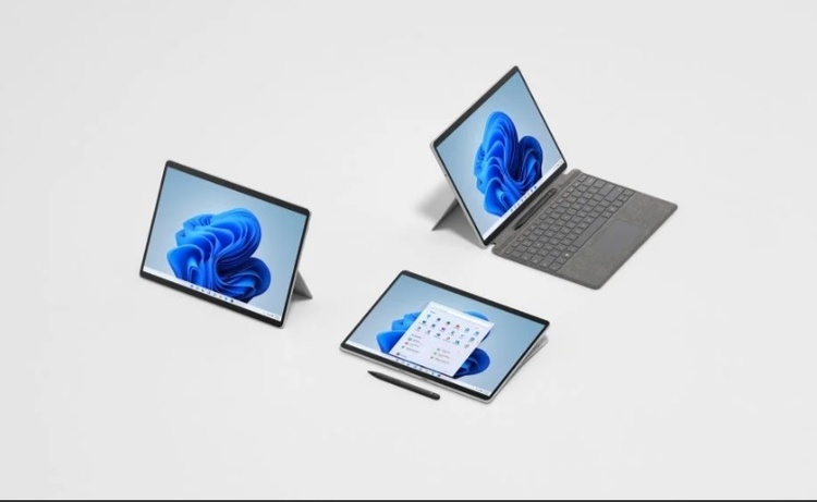 Розкладний смартфон, ноутбук-транформер і три планшети: Microsoft представила 5 нових гаджетів Розкладний смартфон, ноутбук-транформер і три планшети: Microsoft представила 5 нових гаджетів