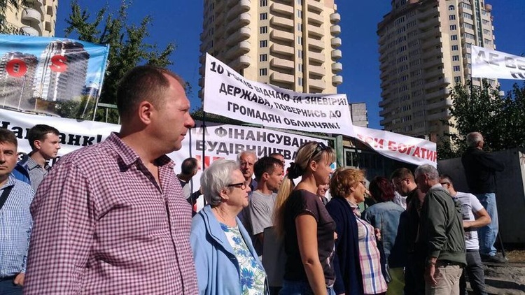 Сага про «Три богатирі»: як незавершені ЖК залишаються недобудовами Сага про «Три богатирі»: як незавершені ЖК залишаються недобудовами