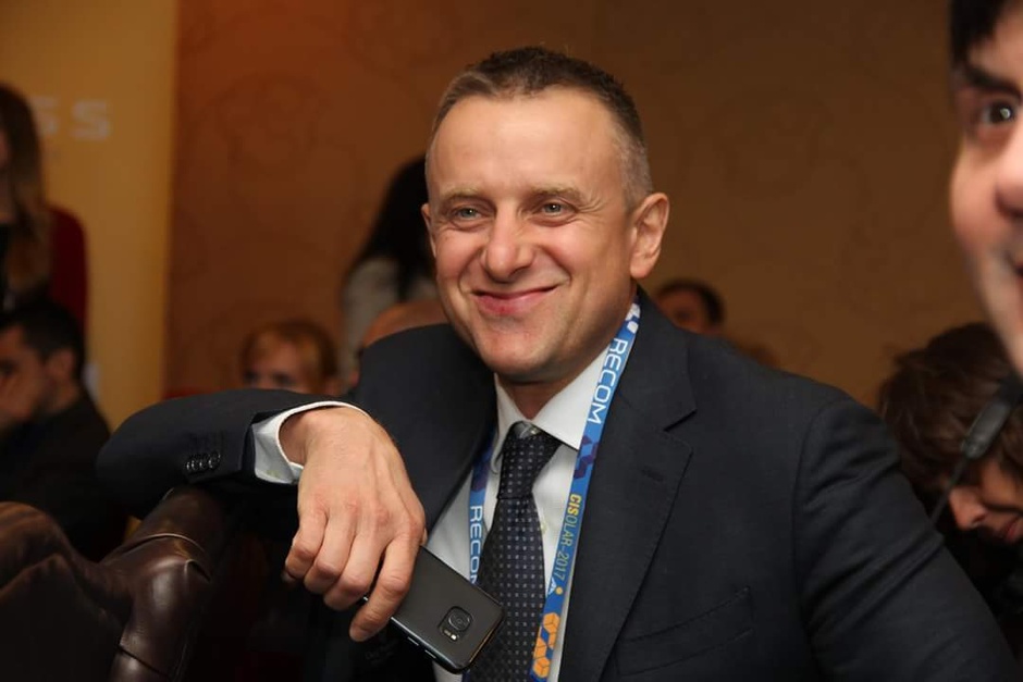 kmbs CHANGE stories: Олексій Бадіка про мільйон сонячних дахів для України kmbs CHANGE stories: Олексій Бадіка про мільйон сонячних дахів для України