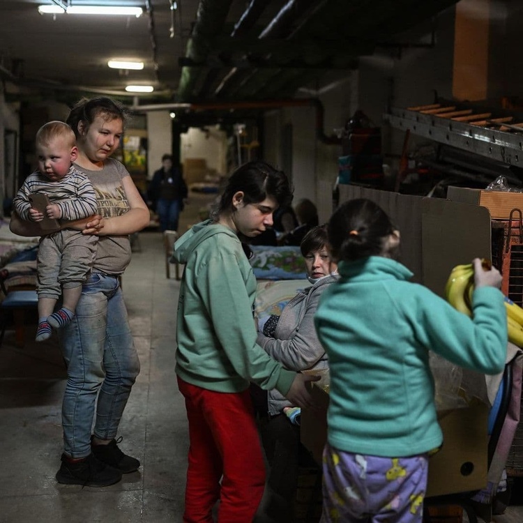 Війна. Як живуть та народжуються кияни Війна. Як живуть та народжуються кияни