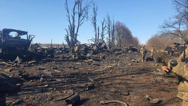Welcome to hell: Сили оборони знищили колону ворожої техніки на Сумщині Welcome to hell: Сили оборони знищили колону ворожої техніки на Сумщині