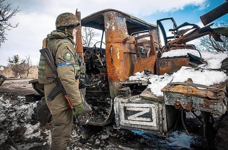 Вдав місцевого: український військовий розповів, як вони затримали збитого у Харкові російського льотчика Вдав місцевого: український військовий розповів, як вони затримали збитого у Харкові російського льотчика