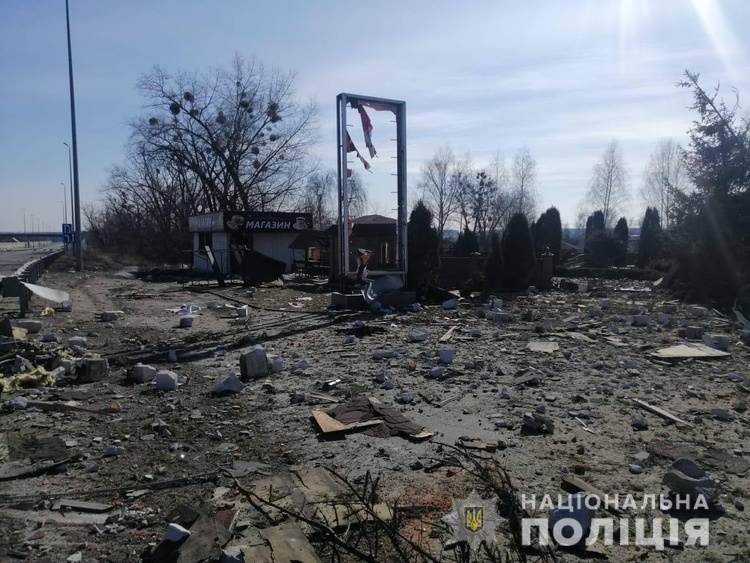 Семеро загиблих та п’ять поранених в результаті мінометного удару по Макарову Семеро загиблих та п’ять поранених в результаті мінометного удару по Макарову