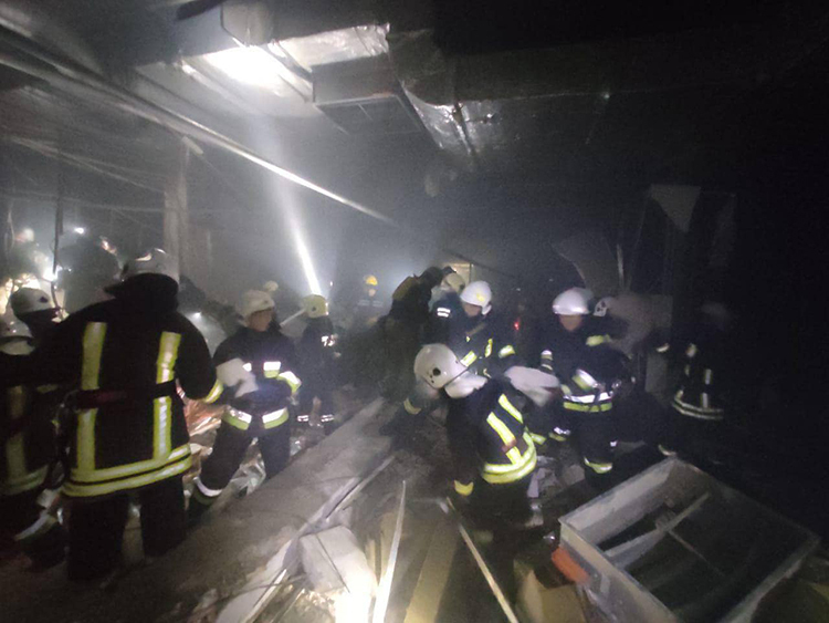 ОНОВЛЕНО: Внаслідок ворожого обстрілу в Києві загинули 8 людей та 1 травмована ОНОВЛЕНО: Внаслідок ворожого обстрілу в Києві загинули 8 людей та 1 травмована