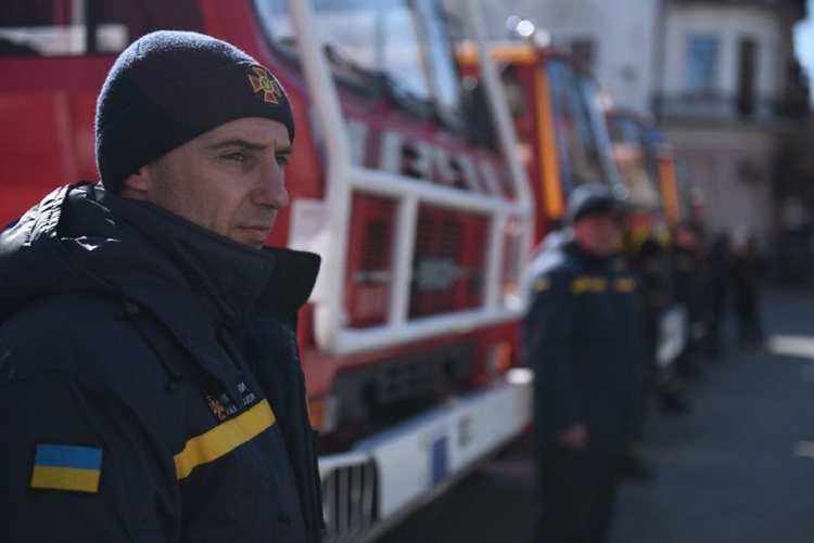 Україна отримала від Франції рятувальну техніку та обладнання – ДСНС Україна отримала від Франції рятувальну техніку та обладнання – ДСНС