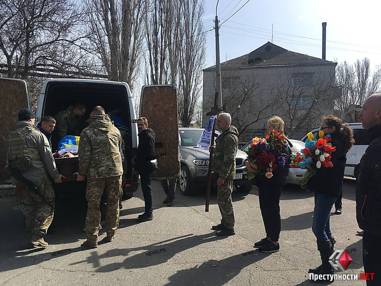 У Миколаєві попрощалися з ветераном ЗСУ Дмитром Олійником У Миколаєві попрощалися з ветераном ЗСУ Дмитром Олійником