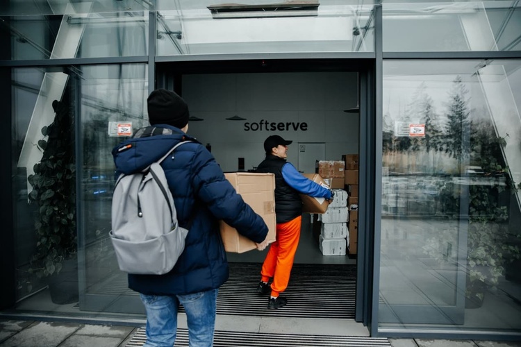 IT-індустрія під час війни: SoftServe евакуювала близько 3000 людей та наймає понад 1000 фахівців IT-індустрія під час війни: SoftServe евакуювала близько 3000 людей та наймає понад 1000 фахівців