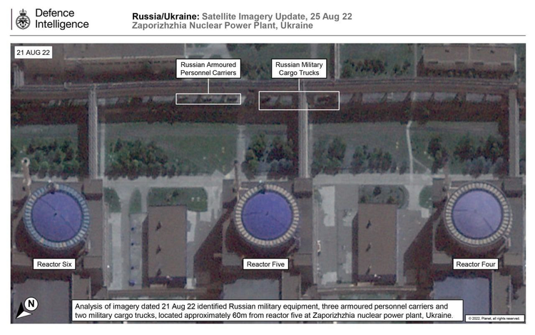 Техніка росіян розташована всього в 60 метрах від 5 енергоблоку ЗАЕС Техніка росіян розташована всього в 60 метрах від 5 енергоблоку ЗАЕС